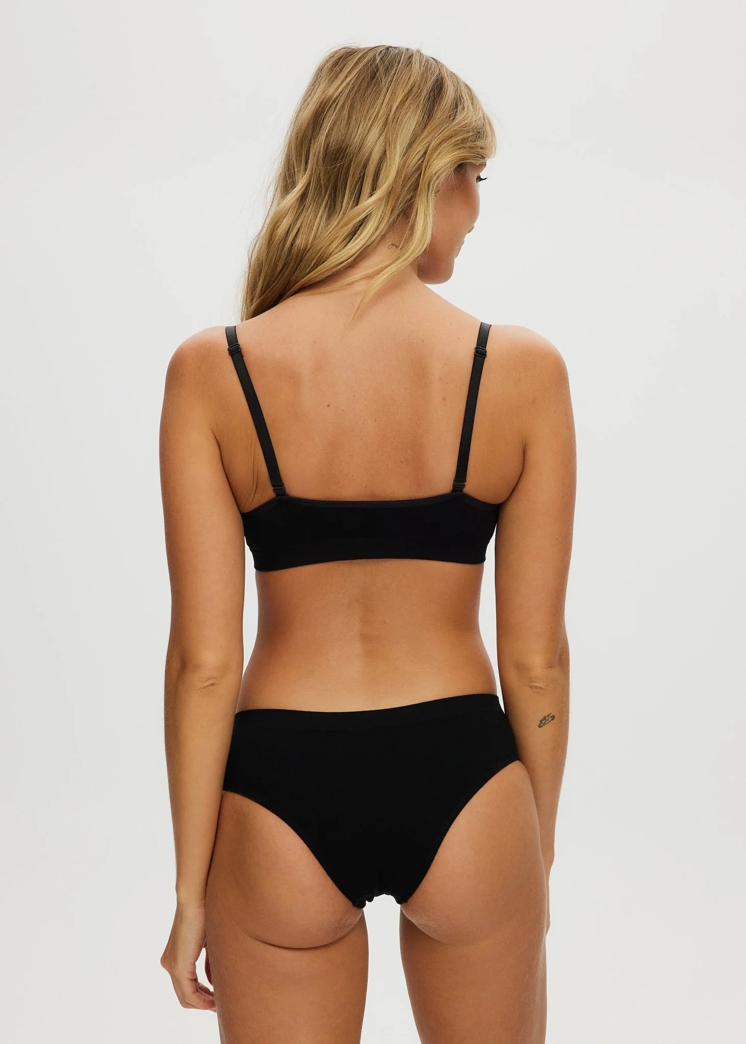 Seamless Rib Triangle Bra - Image 8