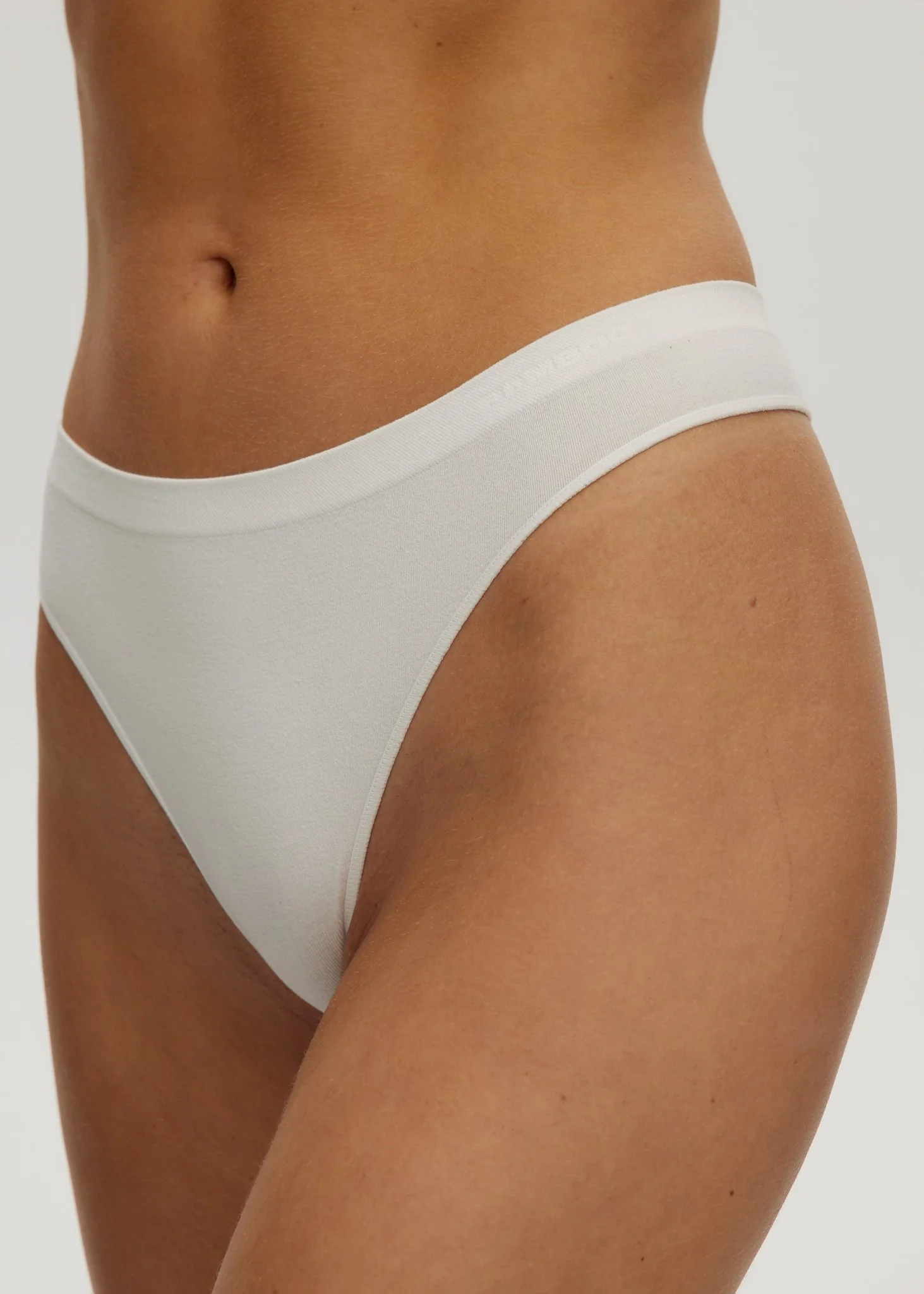 Seamless Thong - Image 10